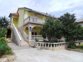 Apartment in Novi Vinodolski 15374
